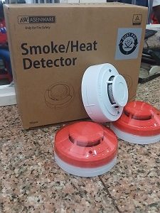 White conventional photoelectric smoke detector with twist-lock base