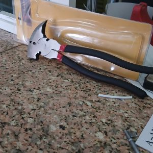 Fence pliers